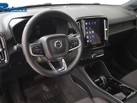 Begagnad Volvo XC40 Core 185 kW (252 HK) 2023 Ljusgrå SUV