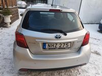 begagnad Toyota Yaris Hybrid e-CVT Euro 6 101hk