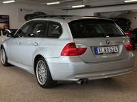 begagnad BMW 330 xi Automat Touring Comfort Panorama 2-Ägare 258hk 0%RÄNTA