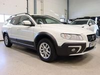 Begagnad Volvo XC70 Momentum 181 HK (133 kW) 2016 Vit Kombi