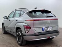 Begagnad Hyundai Kona Essential 160 kW (218 HK) 2024 Grå SUV