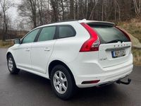 Begagnad Volvo XC60 Momentum 190 HK (139 kW) 2016 Vit SUV