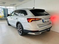 Begagnad Skoda Octavia Scout 150 HK (110 kW) 2022 Silver Kombi