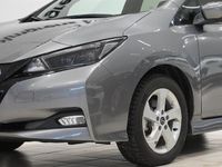 Begagnad Nissan Leaf Acenta 160 kW (218 HK) 2023 Grå/silver Halvkombi
