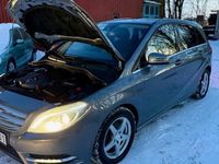 Begagnad Mercedes B200 136 HK (100 kW) 2013 Minibuss