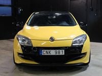 Begagnad Renault Mégane III R.S. 250 HK (183 kW) 2010 Gul