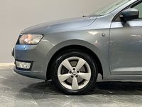 begagnad Skoda Rapid 1.2 TSI 105hklP-sensorlLågamill1-ÄgarelNyskick