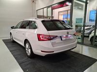 begagnad Skoda Superb 2.0 TDI D-värm GPS Drag 24 m garanti