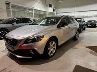 Begagnad Volvo V40 Momentum 150 HK (110 kW) 2016 Silver Halvkombi