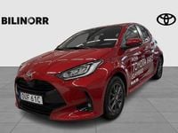 Begagnad Toyota Yaris 2024 Röd Halvkombi
