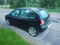 Begagnad VW Polo Comfortline 80 HK (58 kW) 2008 Svart Halvkombi