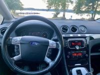 Begagnad Ford S-MAX S 163 HK (119 kW) 2013 Grå metallic Minibuss