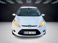 Begagnad Ford Fiesta 69 HK (50 kW) 2011 Vit Halvkombi