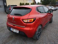 Begagnad Renault Clio IV Intens 90 HK (66 kW) 2017 Röd Halvkombi