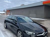 Begagnad Mercedes CLA200 Shooting Brake 163 HK (119 kW) 2021 Svart Kombi