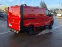 Begagnad Opel Vivaro S 95 HK (69 kW) 2017 Röd Minibuss