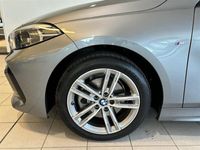 begagnad BMW 118 5d. M Sport Automat Aktiv Fartpilot HiFi Rattvärme N 2023, Halvkombi