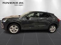 Begagnad Audi Q2 Advanced Plus 150 HK (110 kW) 2024 Manhattangrå metallic SUV