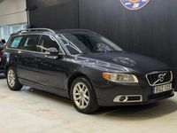 Begagnad Volvo V70 Momentum 163 HK (119 kW) 2011 Grå Kombi