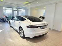 Begagnad Tesla Model S 386 kW (525 HK) 2018 Vit Halvkombi