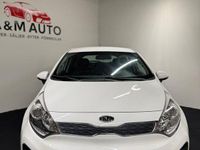 Begagnad Kia Rio 84 HK (61 kW) 2013 Vit Halvkombi