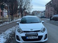 Begagnad Kia Rio 84 HK (61 kW) 2015 Vit