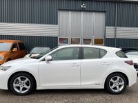 begagnad Lexus CT200h 1.8 CVT Euro 5 Motorvärmare Backkamera