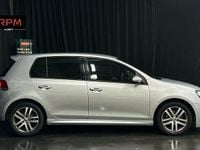 Begagnad VW Golf VII Dark Label 105 HK (77 kW) 2013 Silver