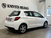 begagnad Toyota Yaris Hybrid e-CVT Värmare Navi 2015, Halvkombi
