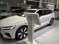 Ny Volvo V60 Ultra 355 HK (261 kW) 2025 Vit Kombi