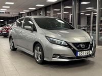 Begagnad Nissan Leaf N-Connecta 111 kW (151 HK) 2018 Silver Halvkombi