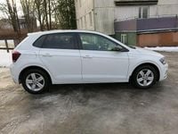 Begagnad VW Polo Comfortline 95 HK (69 kW) 2019 Vit Halvkombi