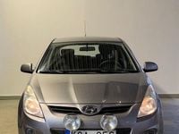 Begagnad Hyundai i20 Select 78 HK (57 kW) 2012 Grå Halvkombi