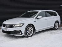 Begagnad VW Passat GTE 218 HK (160 kW) 2022 Vit Kombi