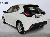 Begagnad Toyota Yaris Hybrid Active 117 HK (86 kW) 2022 Vit Halvkombi