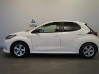 Begagnad Toyota Yaris Hybrid Style 117 HK (86 kW) 2020 Vit Halvkombi