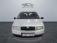Begagnad Skoda Fabia 76 HK (55 kW) 2004 Silver Halvkombi