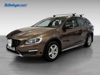 Begagnad Volvo V60 CC Summum 190 HK (139 kW) 2017 Kombi