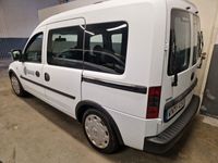 begagnad Opel Combo 1.4 ecoFLEX Ny bes En ägare 5900 Mil 5-sits