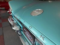 Begagnad Buick Electra 225 325 HK (239 kW) 1960 Grönmetallic Cab