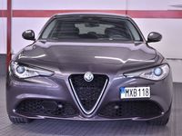 begagnad Alfa Romeo Giulia 2.0 Turbo 16V Super 200hk TOPPSKICK