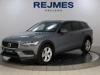 Begagnad Volvo V60 CC Core 197 HK (144 kW) 2023 Kombi