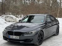 Begagnad BMW 328 245 HK (180 kW) 2012 Grå metallic Sedan