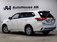 begagnad Mitsubishi Outlander P-HEV 2.4 Hybrid 4WD Bränslevärmare Drag 2020, SUV