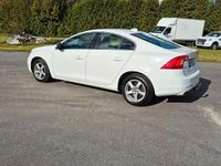 Begagnad Volvo S60 Momentum 190 HK (139 kW) 2016 Vit Sedan