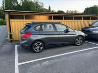 Begagnad BMW 218 150 HK (110 kW) 2016 Mörkgrå metallic Kombi