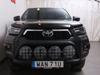 begagnad Toyota HiLux Dubbelhytt 2,8 Invincible AWD Nyinkommen 2023, Transportbil