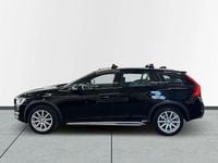 Begagnad Volvo V60 CC Momentum 190 HK (139 kW) 2015 Svart Kombi