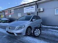 Begagnad Mercedes B180 109 HK (80 kW) 2013 Silver Minibuss