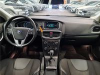 Begagnad Volvo V40 Momentum 150 HK (110 kW) 2016 Silver